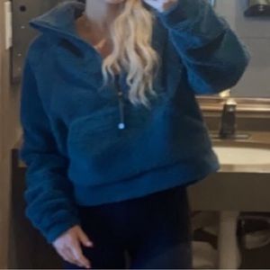 Lululemon Sherpa scuba